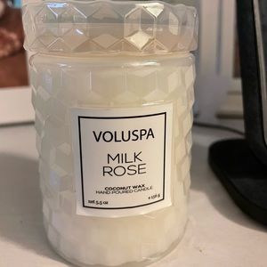 Vuluspa Milk Rose candle 5.5 oz
